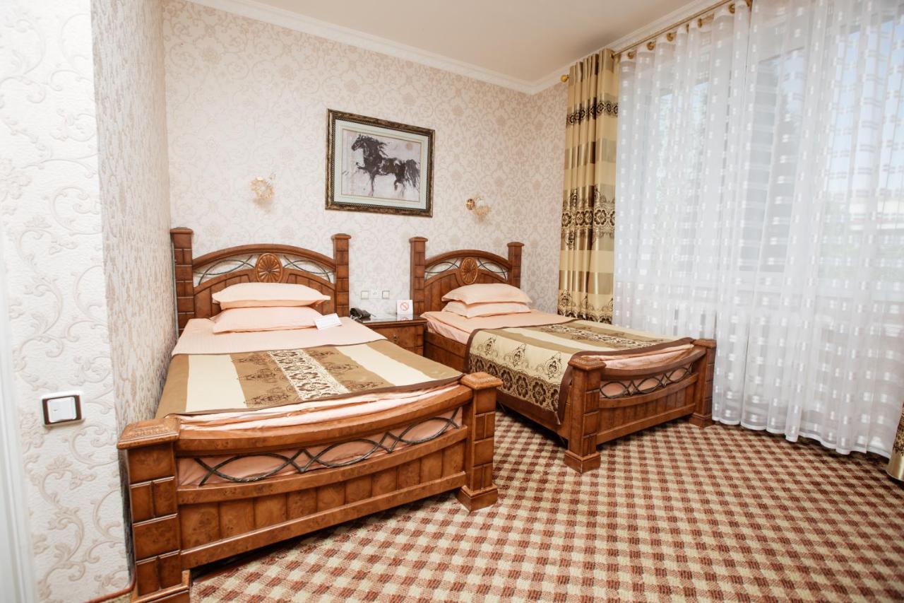Hotel Asia חיווה מראה חיצוני תמונה
